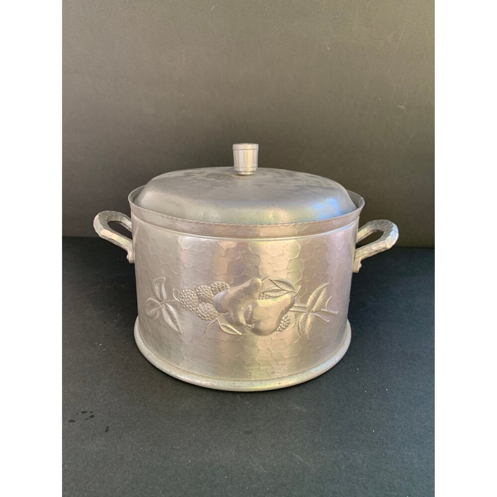 Vintage Everlast Forged Hanmered Aluminum Ice Bucket